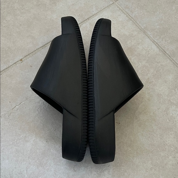 Nike Calm Slides Size 9 - Picture 4 of 6